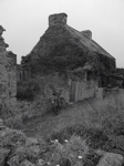 Lampaul (Lann Pol). Vélo, ruines et maison.