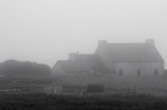 Kerlauoen (Ker Laouenn), 2011. Maison dans la brume.