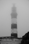 Pointe du Créac`h. Le phare du Créac`h dans la brume.