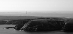 Pointe du Stiff (Beg Stif), 2011. Vue de la presqu`ile de Penarland; la bande plus claire dans la mer en direction du Kéréon est le passage du Fromveur.