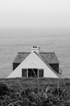 Pointe de Baholle (Beg Bac`haol), 2011. L`ancienne batiment de la corne de brume. Voir aussi `Images de Ouessant - Cadoran`.
