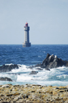 Port Doun (Porzh Don), 2011. La Jument et les Roches De Fer. Voir aussi "Images de Ouessant - phare de La Jument".