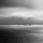 Toulalan (Toull Al Lann), 2011. Vue sur la Baie de Penn Ar Roc`h: la Tourelle, le Kéréon, Louédog et Bannec, roches du Men Garo et Ar Brélimou, à l`horizon le rocher de La Helle et phare de Faix.