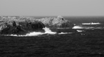 Pointe de Cadoran (Beg Kadoran) - Penn Ar Men Du (Penn Ar Mein Du), 2011. La mer agitée contre la cote Est de l`Ile de Keller.